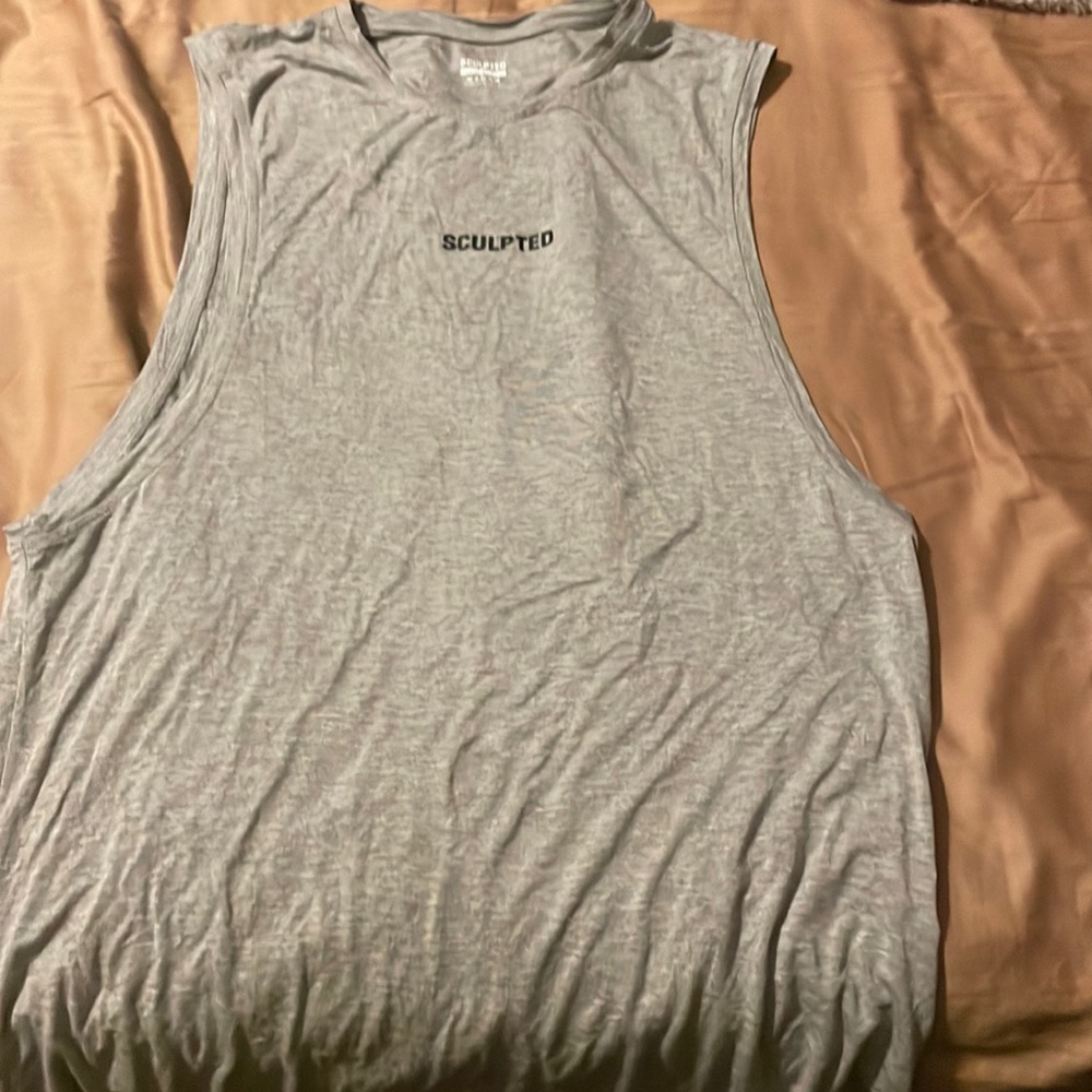 Sculpted tank